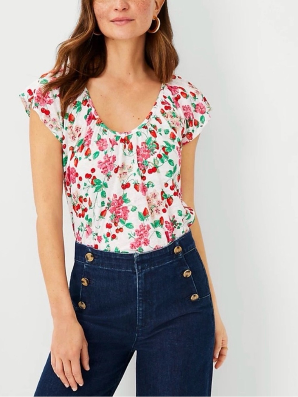 🍉 Ann Taylor Linen Strawberry Print Top